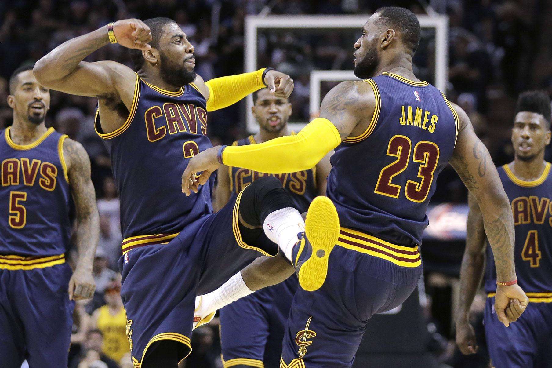 开云中国-独行侠带队取胜！，詹姆斯重要时刻出色防守气势如虹延续-开云中国